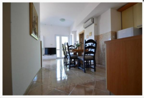 Apartment Bungalo with garden and private park place max 6 persons